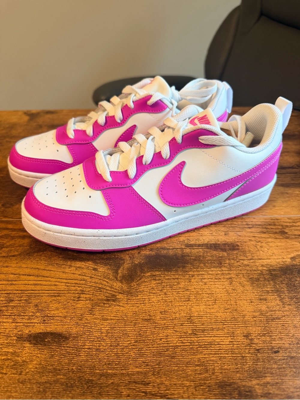 Women’s Nike Court Borough Low - White & Bright Pink 6.5Y/8W